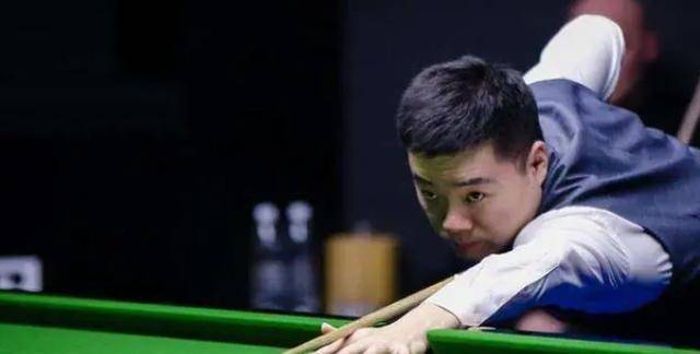 再见！大连外援社媒发文自宣离队，曾效力阿贾克斯，两队友送祝福