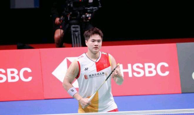 曼联狂丢21球暴露防守隐患，明夏抢免费英超铁卫！阿莫林欲签嫡系