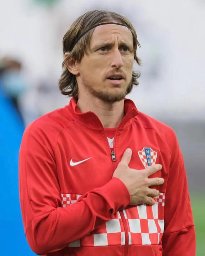 完美世界发布2024年报及2025一季报 重回盈利轨道