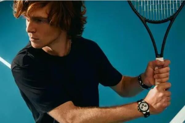 拜仁“小王子”卡尔的巨星之路 偶像梅西但不想和谁比较