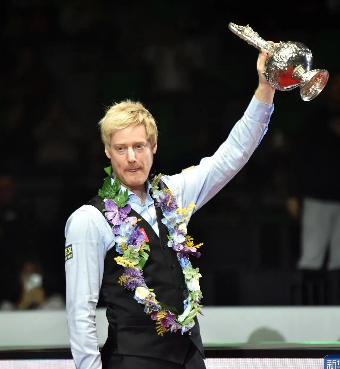 更加突出了 更加突出了