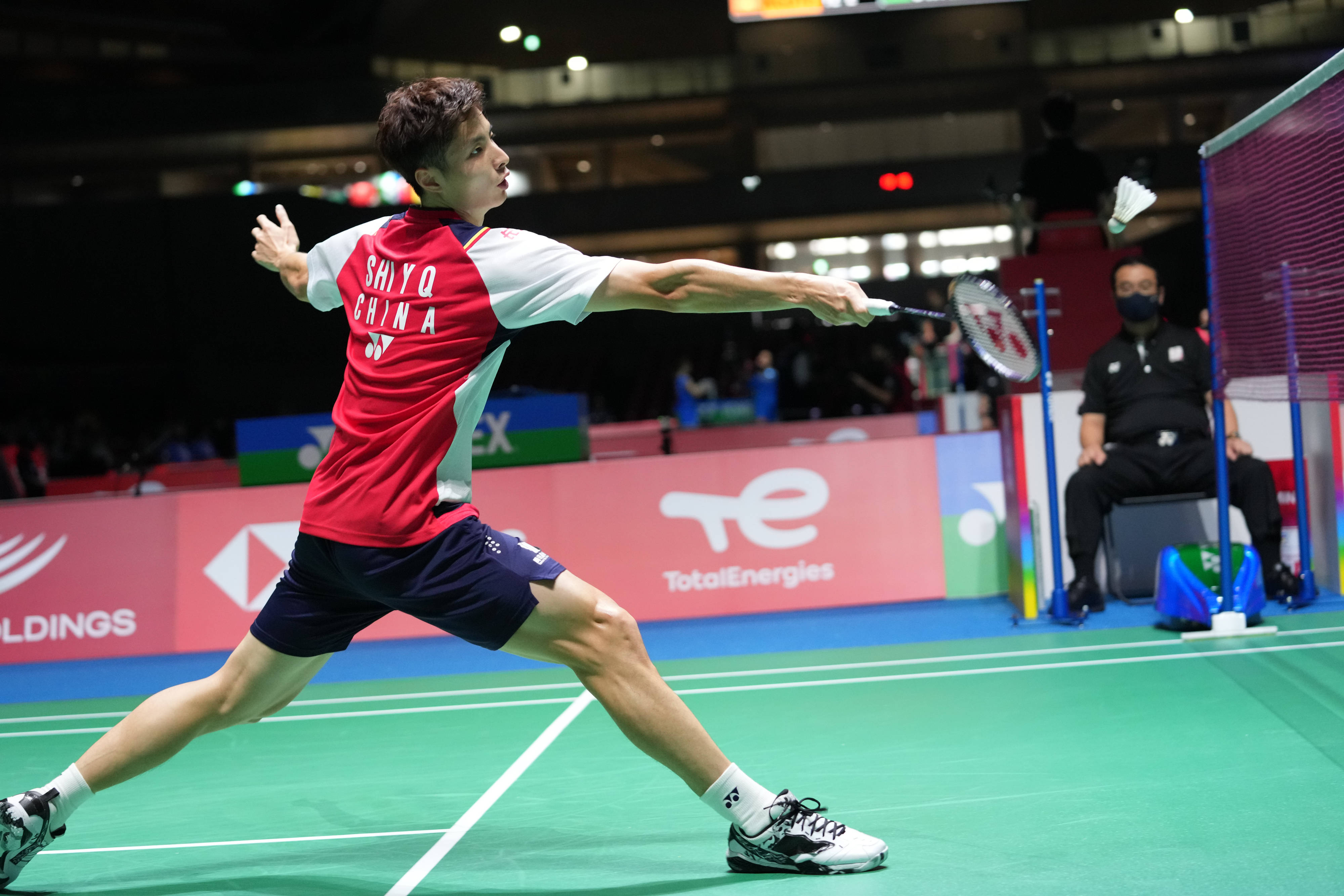 场上展现出 场上展现出